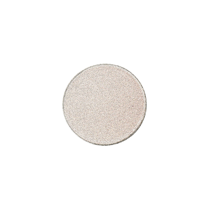 viaGlamour image of a extreme-eyeshadow