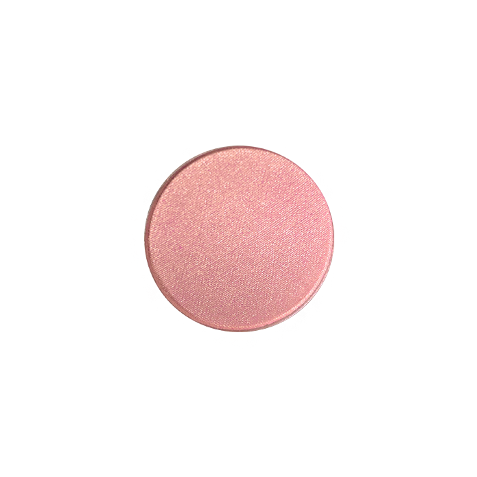 viaGlamour image of a extreme-eyeshadow